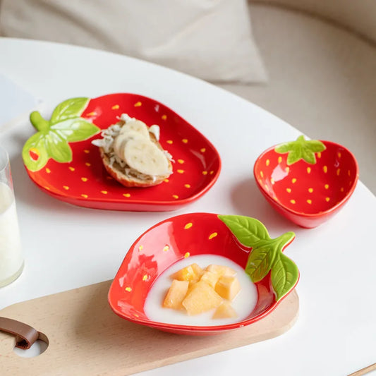 Creative Cartoon Strawberry Shaped Ceramic Salad Bowl Soup Bowl Family Fruit Snack Plate Kitchen Utensils Accessories