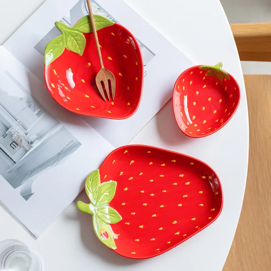 Creative Cartoon Strawberry Shaped Ceramic Salad Bowl Soup Bowl Family Fruit Snack Plate Kitchen Utensils Accessories